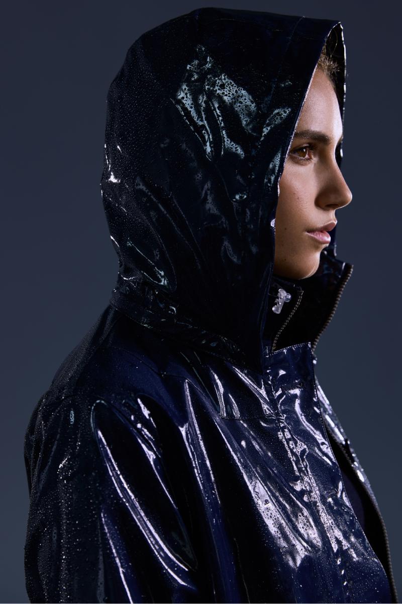 Impermeable ciré noir brillant on sale